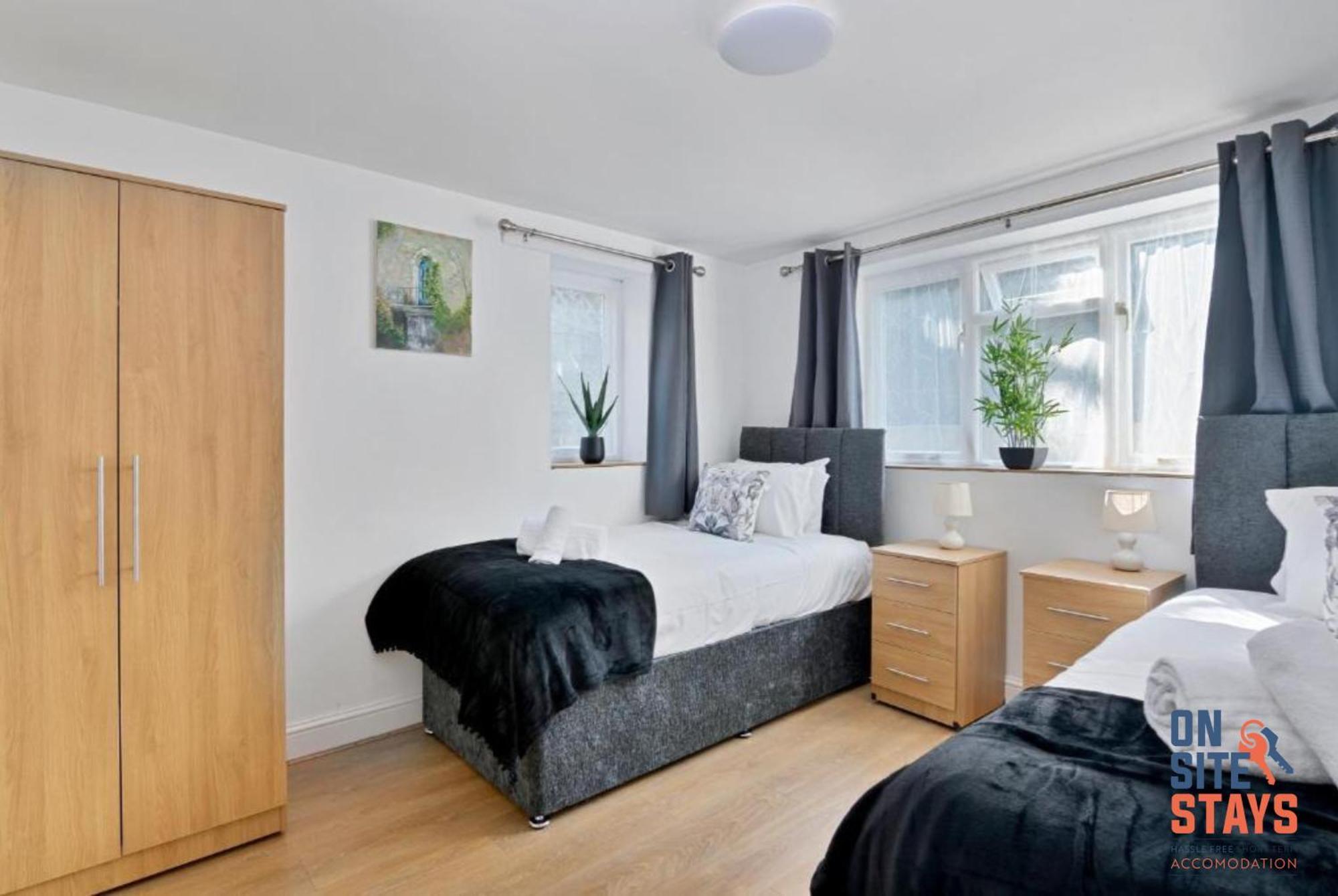 Onsitestays - Tranquil 2 Bedroom Apartment With Large Kitchen, Private Garden Near Wimbledon Station London Eksteriør billede