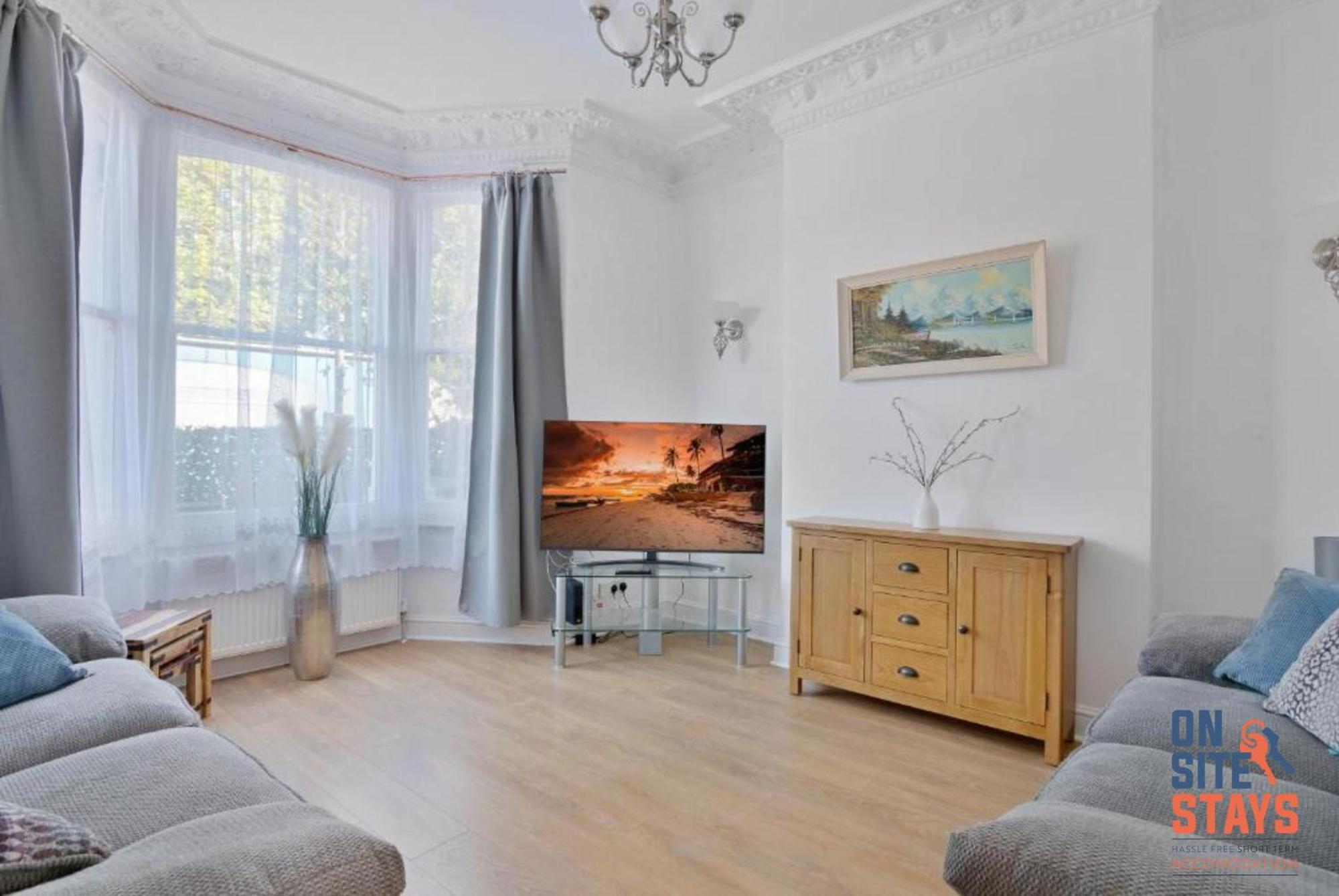Onsitestays - Tranquil 2 Bedroom Apartment With Large Kitchen, Private Garden Near Wimbledon Station London Eksteriør billede